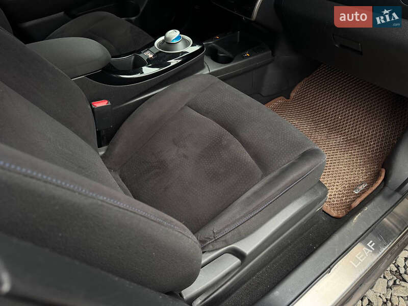 Хэтчбек Nissan Leaf 2016 в Стрые