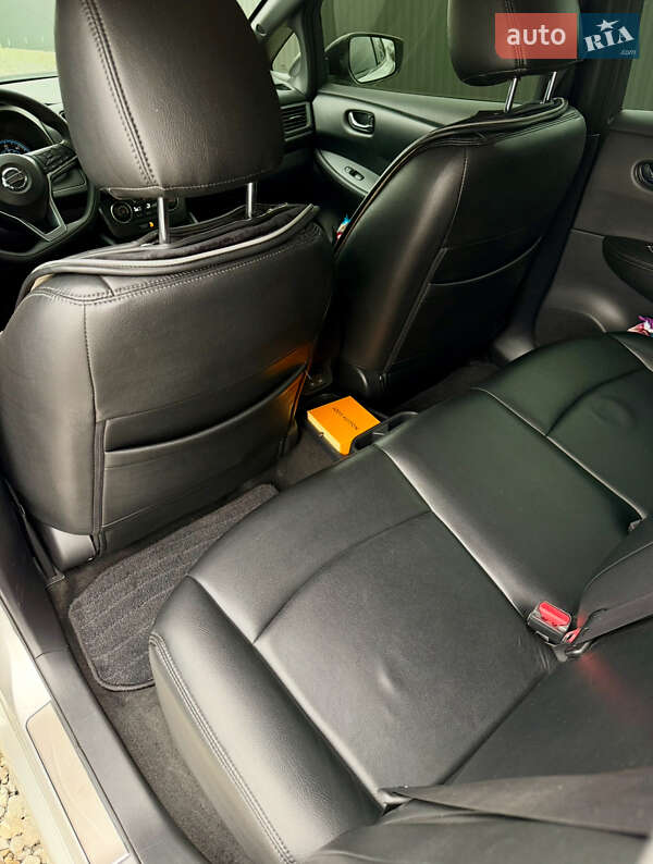 Хэтчбек Nissan Leaf 2022 в Черновцах