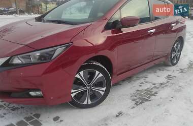 Хетчбек Nissan Leaf 2021 в Ромнах