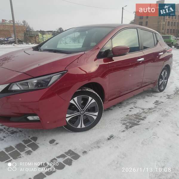 Хэтчбек Nissan Leaf 2021 в Ромнах