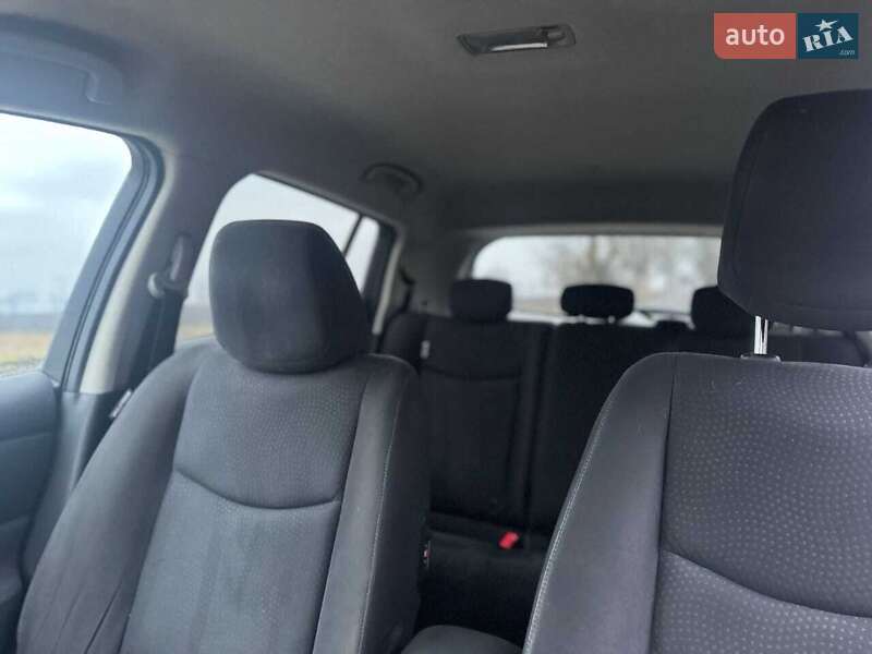 Хэтчбек Nissan Leaf 2014 в Владимире