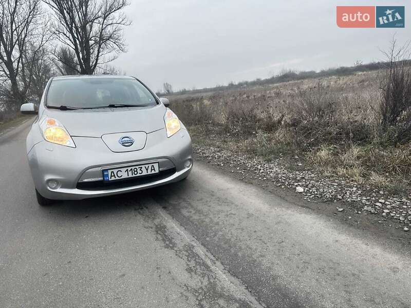 Хэтчбек Nissan Leaf 2014 в Владимире