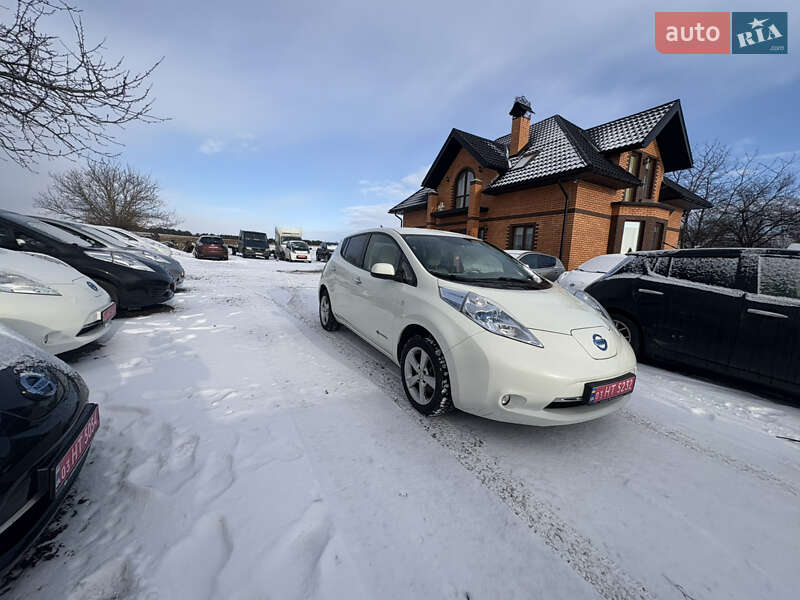 Хэтчбек Nissan Leaf 2012 в Луцке