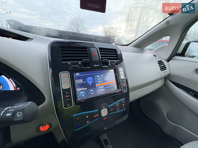 Хэтчбек Nissan Leaf 2012 в Луцке