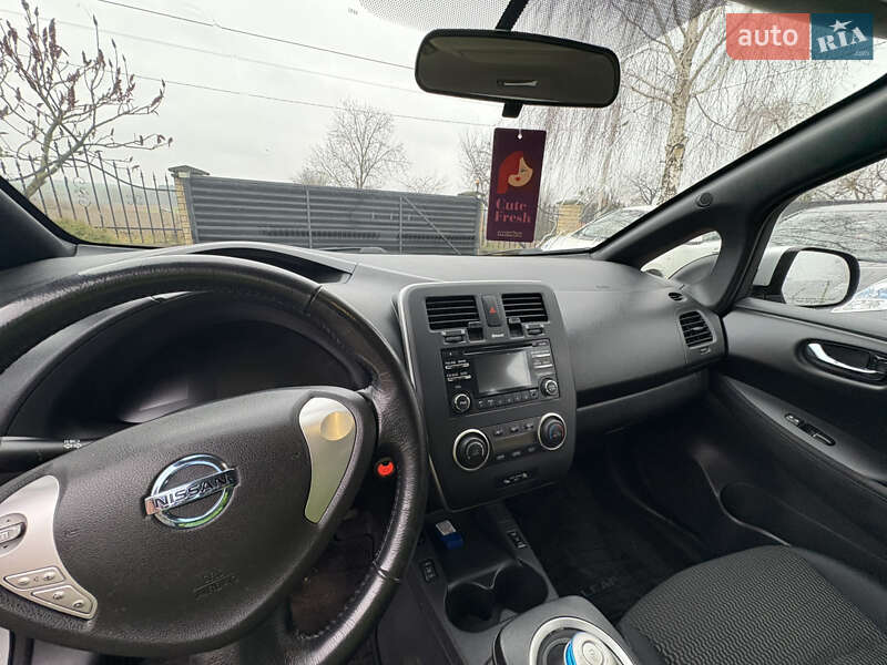 Хэтчбек Nissan Leaf 2013 в Луцке