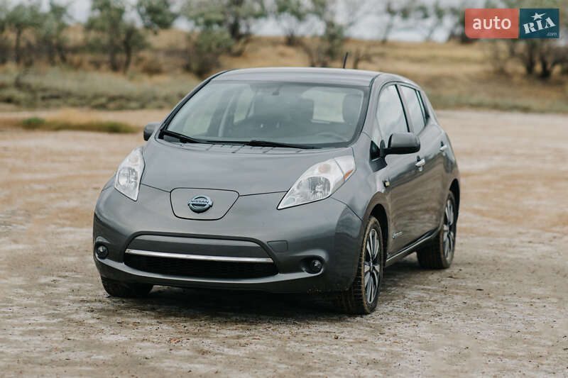 Хэтчбек Nissan Leaf 2015 в Одессе