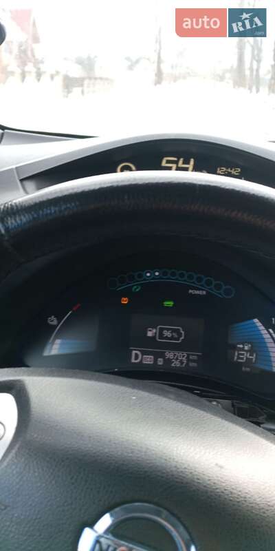 Хетчбек Nissan Leaf 2017 в Надвірній фото 13 Хетчбек Nissan Leaf 2017 в Надвірній