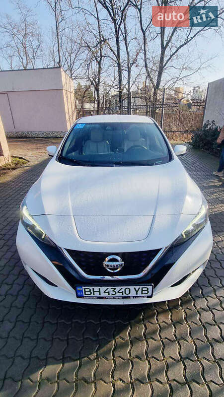Хэтчбек Nissan Leaf 2020 в Одессе