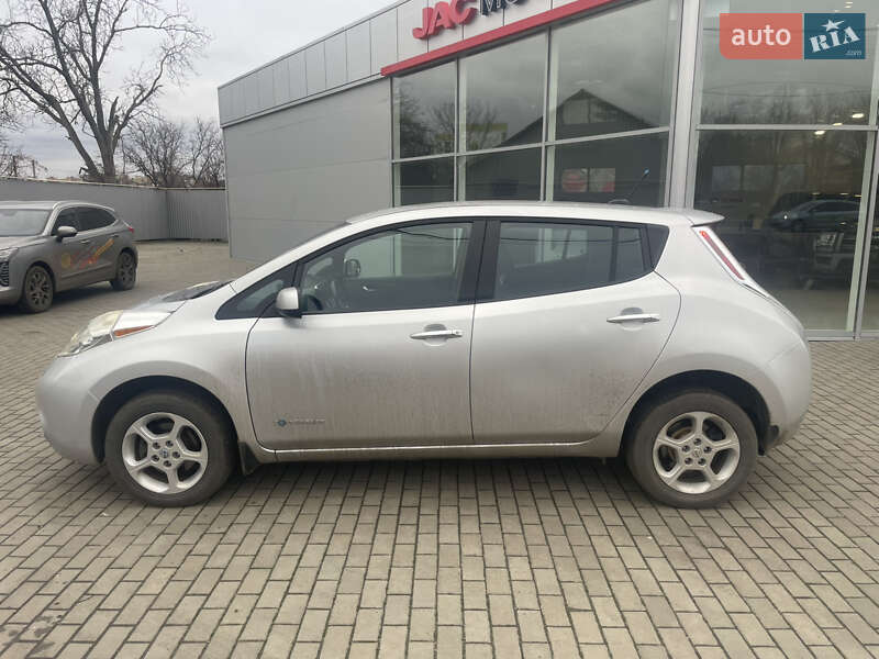 Хэтчбек Nissan Leaf 2013 в Полтаве