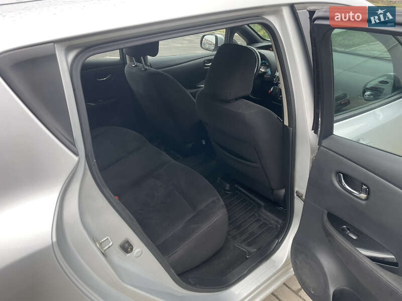 Хэтчбек Nissan Leaf 2013 в Полтаве