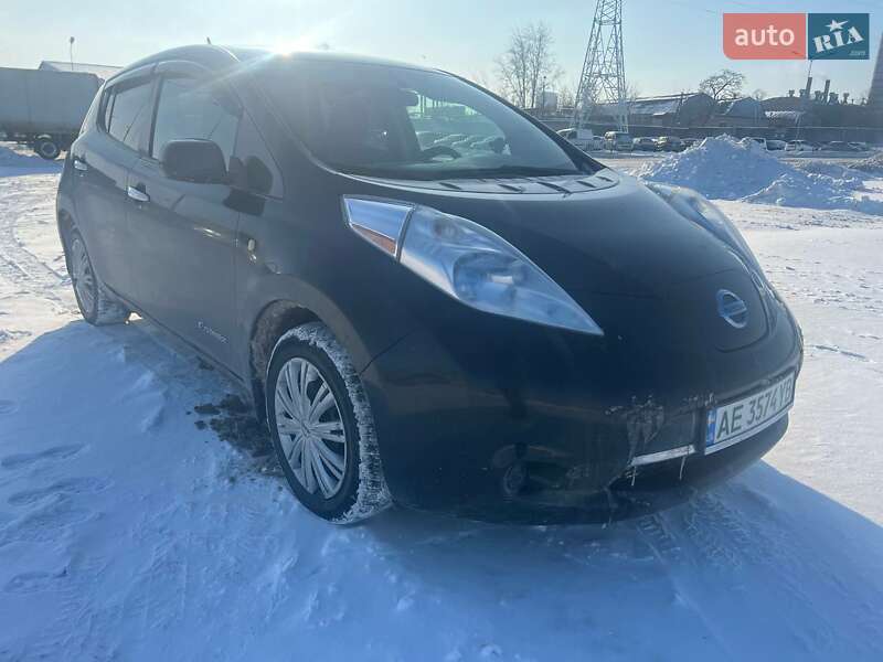 Хэтчбек Nissan Leaf 2014 в Днепре