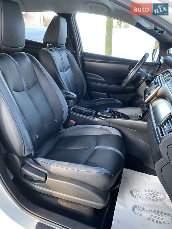 Хэтчбек Nissan Leaf 2018 в Бурштыне