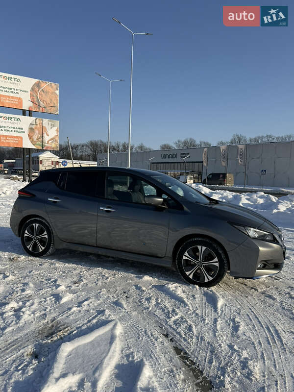 Хэтчбек Nissan Leaf 2019 в Луцке