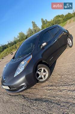 Хетчбек Nissan Leaf 2013 в Івано-Франківську