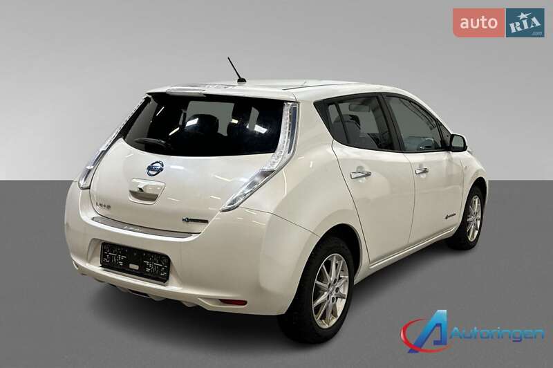 Хэтчбек Nissan Leaf 2016 в Ровно