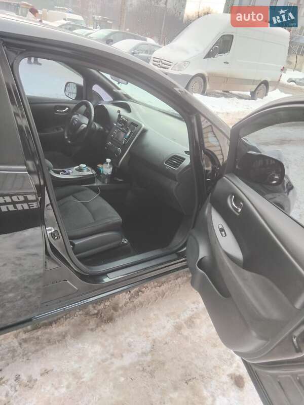 Хэтчбек Nissan Leaf 2013 в Ивано-Франковске