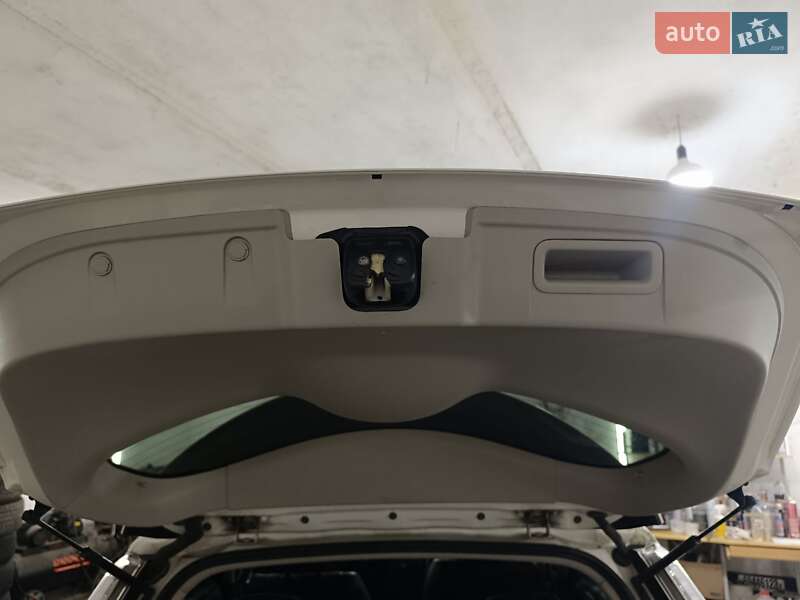 Хэтчбек Nissan Leaf 2016 в Ровно