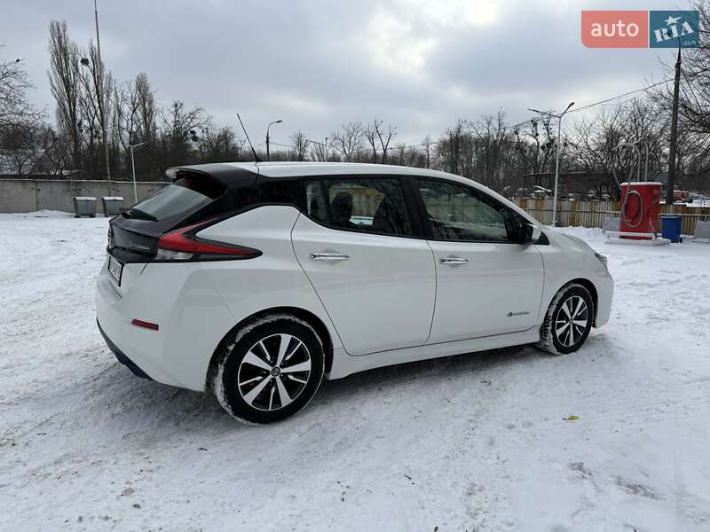 Хэтчбек Nissan Leaf 2020 в Виннице