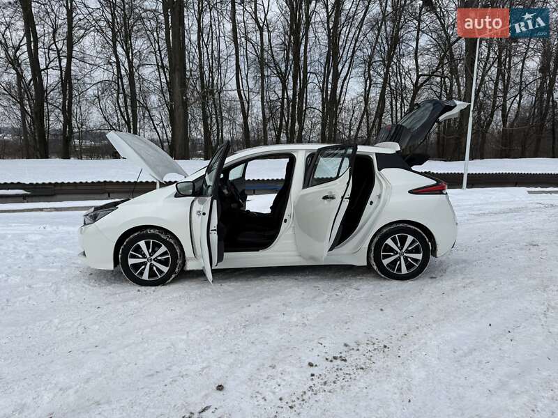 Хэтчбек Nissan Leaf 2020 в Виннице