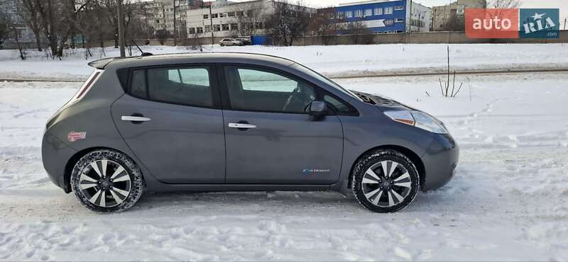 Хетчбек Nissan Leaf 2016 в Запоріжжі фото 8 Хетчбек Nissan Leaf 2016 в Запоріжжі