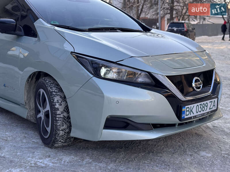Хэтчбек Nissan Leaf 2018 в Ровно