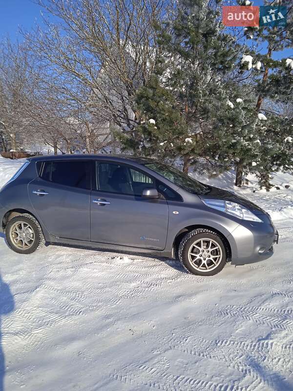Хэтчбек Nissan Leaf 2014 в Ровно фото 10 Хэтчбек Nissan Leaf 2014 в Ровно
