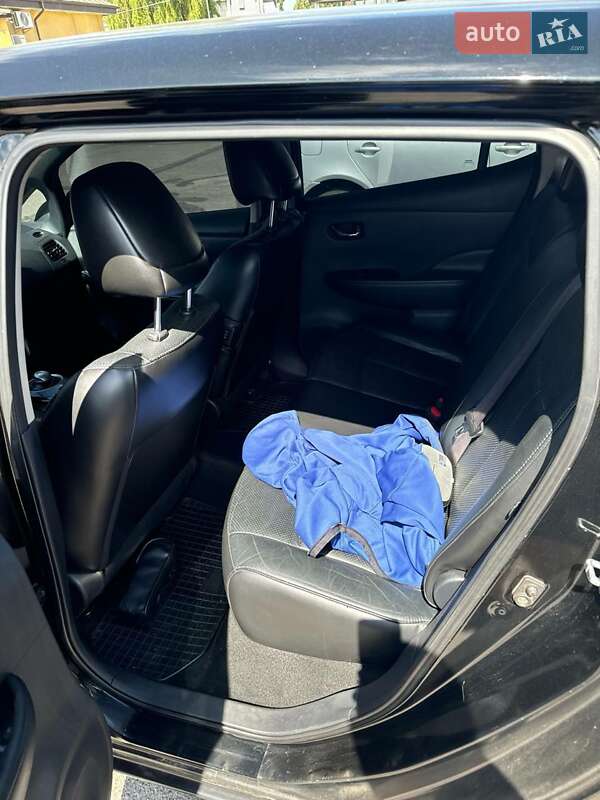 Хетчбек Nissan Leaf 2013 в Вінниці
