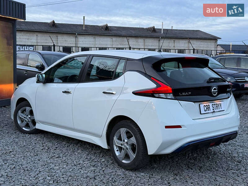 Хэтчбек Nissan Leaf 2021 в Стрые