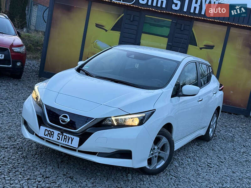 Хэтчбек Nissan Leaf 2021 в Стрые