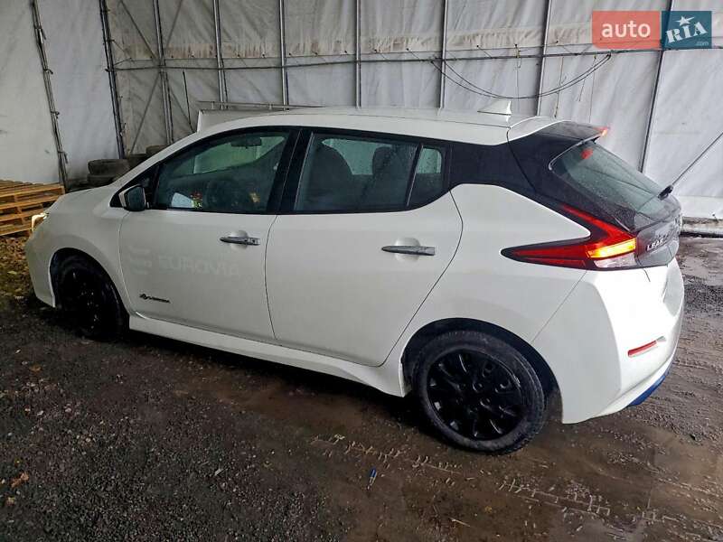 Хэтчбек Nissan Leaf 2018 в Тернополе