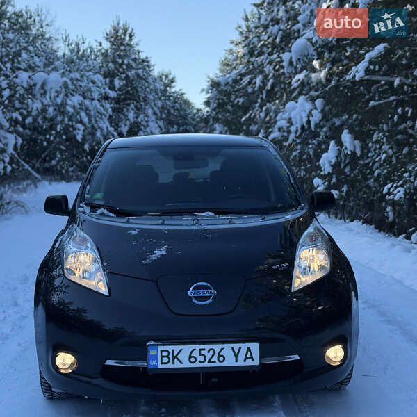Хэтчбек Nissan Leaf 2014 в Здолбунове фото Хэтчбек Nissan Leaf 2014 в Здолбунове