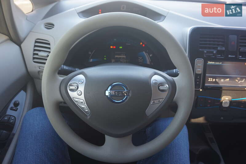 Хэтчбек Nissan Leaf 2011 в Самборе фото 28 Хэтчбек Nissan Leaf 2011 в Самборе