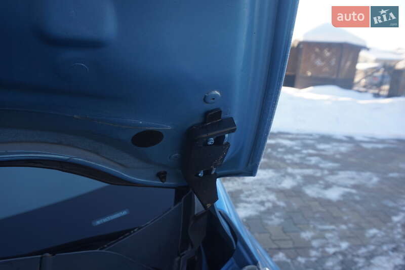 Хэтчбек Nissan Leaf 2011 в Самборе фото 50 Хэтчбек Nissan Leaf 2011 в Самборе