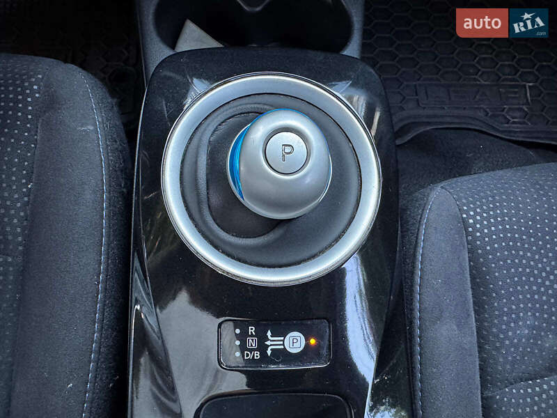 Хетчбек Nissan Leaf 2016 в Києві