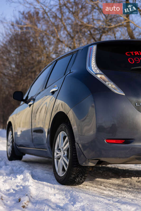 Хэтчбек Nissan Leaf 2013 в Ивано-Франковске фото 4 Хэтчбек Nissan Leaf 2013 в Ивано-Франковске