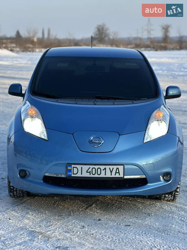 Хэтчбек Nissan Leaf 2014 в Умани