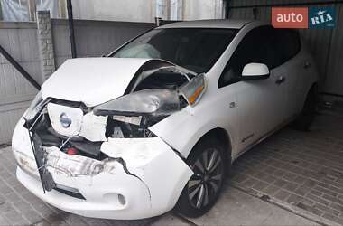 Хетчбек Nissan Leaf 2015 в Миколаєві
