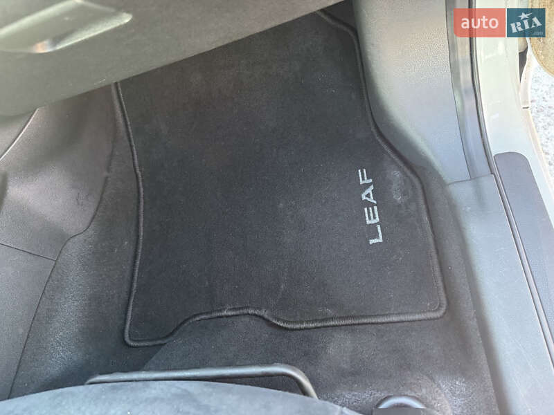 Хэтчбек Nissan Leaf 2014 в Житомире