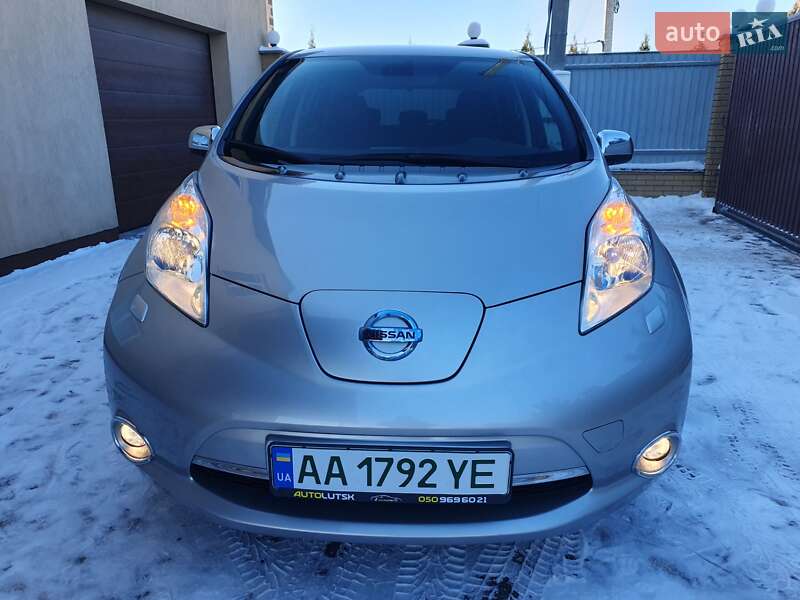 Хэтчбек Nissan Leaf 2013 в Горе фото 3 Хэтчбек Nissan Leaf 2013 в Горе