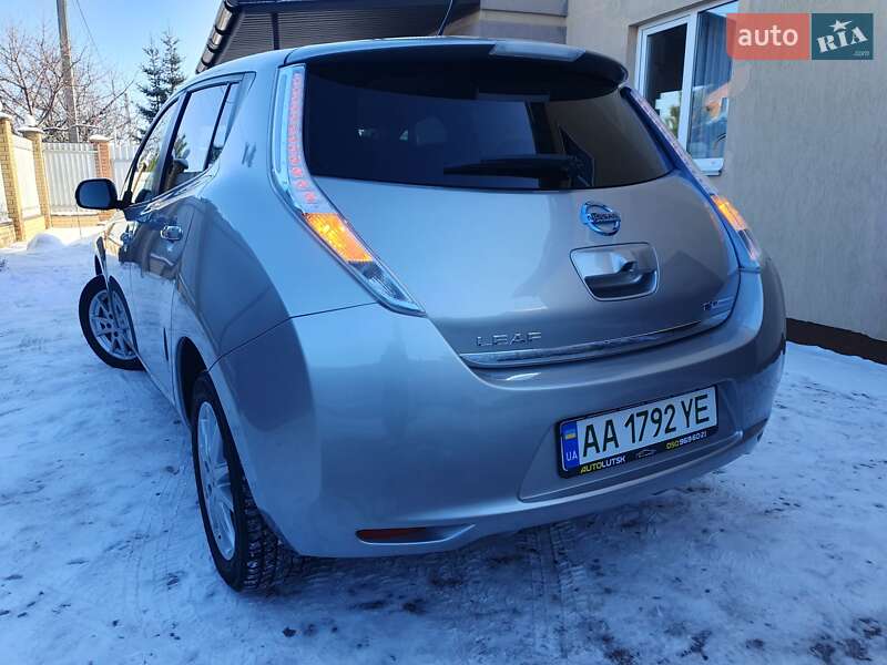 Хэтчбек Nissan Leaf 2013 в Горе фото 17 Хэтчбек Nissan Leaf 2013 в Горе