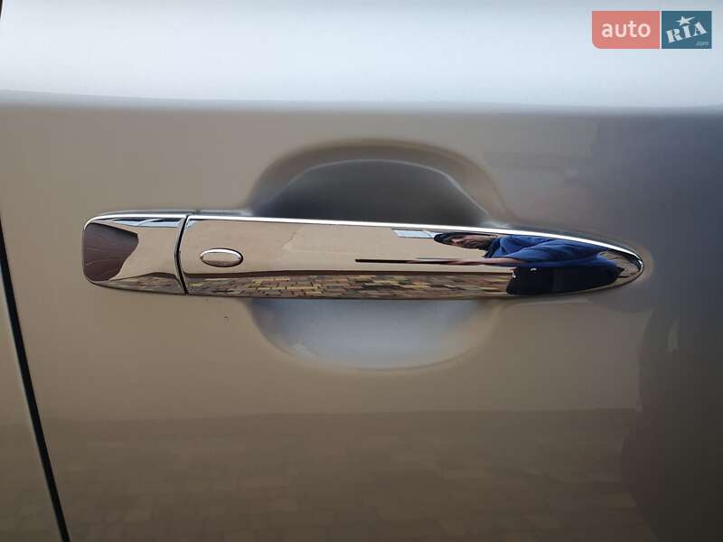 Хэтчбек Nissan Leaf 2013 в Горе фото 52 Хэтчбек Nissan Leaf 2013 в Горе