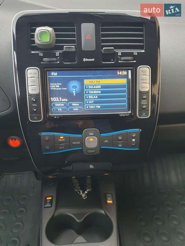 Хэтчбек Nissan Leaf 2013 в Горе фото 88 Хэтчбек Nissan Leaf 2013 в Горе