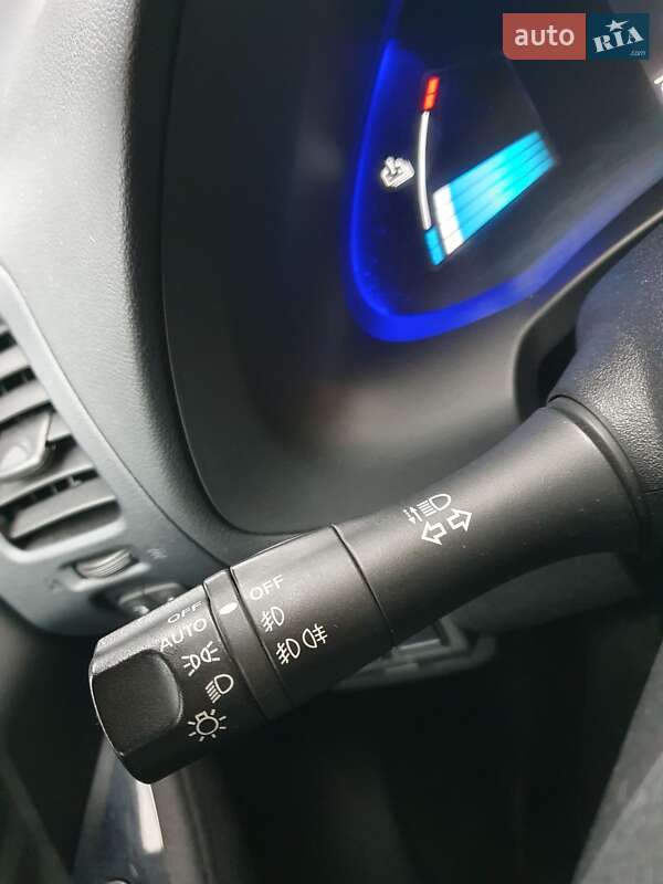 Хэтчбек Nissan Leaf 2013 в Горе фото 103 Хэтчбек Nissan Leaf 2013 в Горе