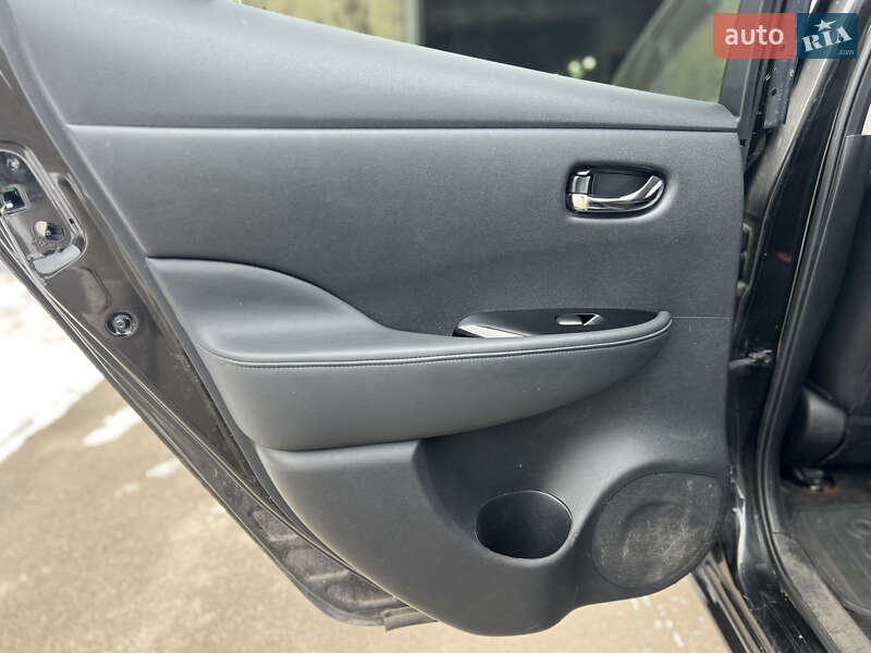 Хэтчбек Nissan Leaf 2014 в Харькове фото 42 Хэтчбек Nissan Leaf 2014 в Харькове
