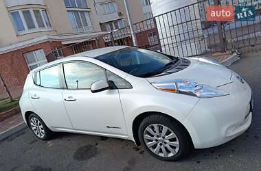 Хетчбек Nissan Leaf 2015 в Миколаєві