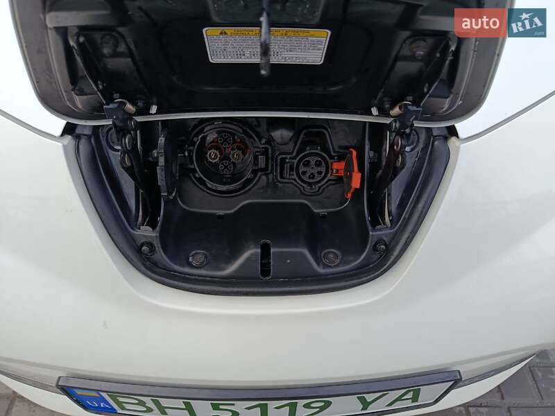 Хэтчбек Nissan Leaf 2015 в Николаеве фото 14 Хэтчбек Nissan Leaf 2015 в Николаеве