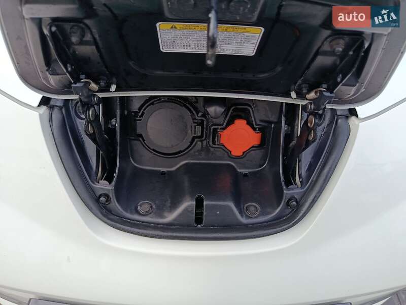 Хэтчбек Nissan Leaf 2015 в Николаеве фото 15 Хэтчбек Nissan Leaf 2015 в Николаеве