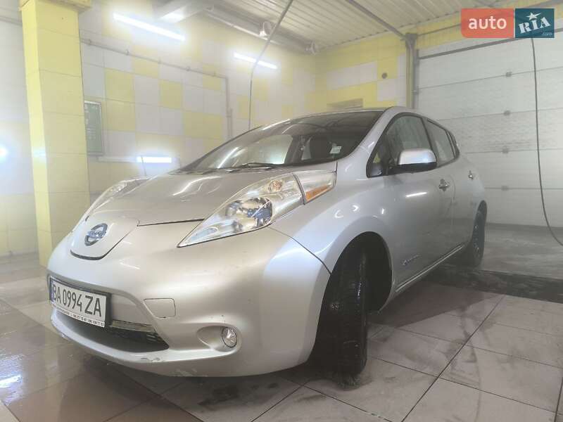 Хэтчбек Nissan Leaf 2013 в Завалье фото 6 Хэтчбек Nissan Leaf 2013 в Завалье