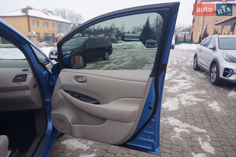 Хэтчбек Nissan Leaf 2011 в Самборе фото 40 Хэтчбек Nissan Leaf 2011 в Самборе