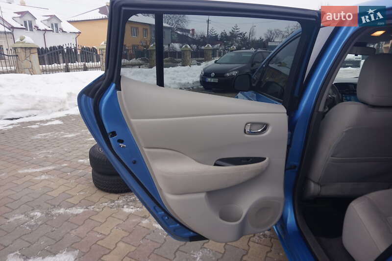 Хэтчбек Nissan Leaf 2011 в Самборе фото 47 Хэтчбек Nissan Leaf 2011 в Самборе